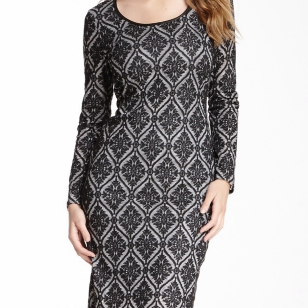 NWT, Romeo & Juliet Couture Dress. Size Small